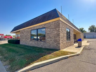 Plus de détails pour 516 E Bridge St, Redwood Falls, MN - Vente au détail à vendre