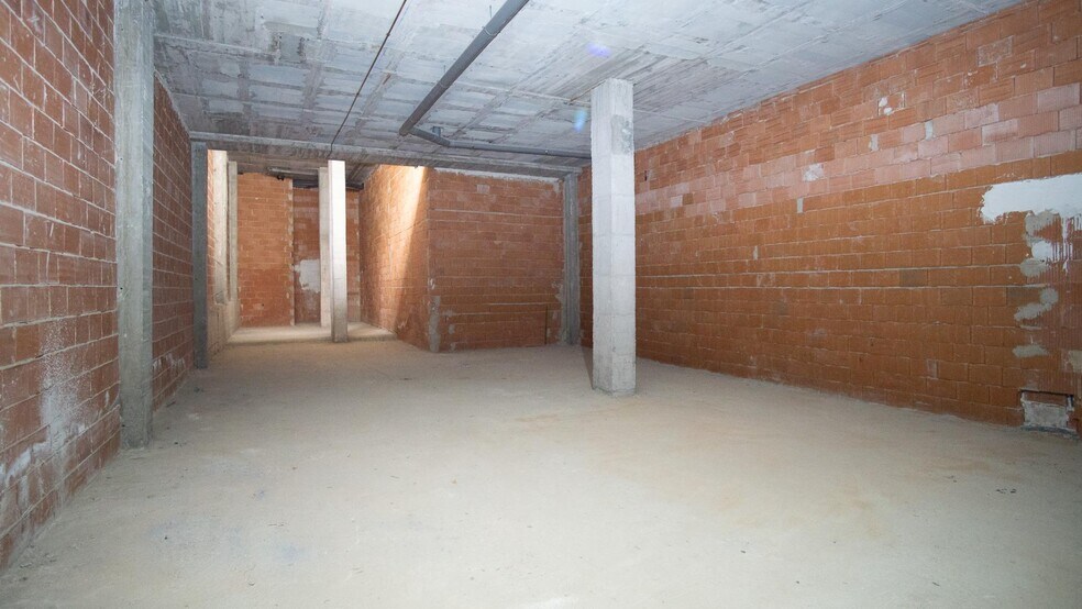 Retail in Elda, Alicante for sale - Interior Photo - Image 2 of 5