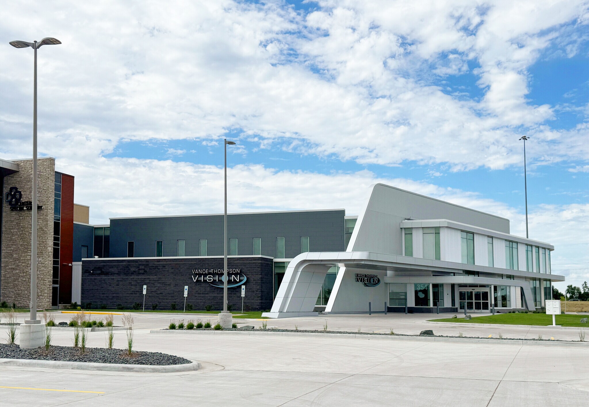 354 23rd E ave, West Fargo, ND à louer Photo du bâtiment- Image 1 de 6