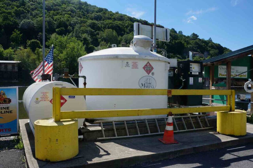 7 Main St, Whitehall, NY à vendre - Photo du bâtiment - Image 3 de 27