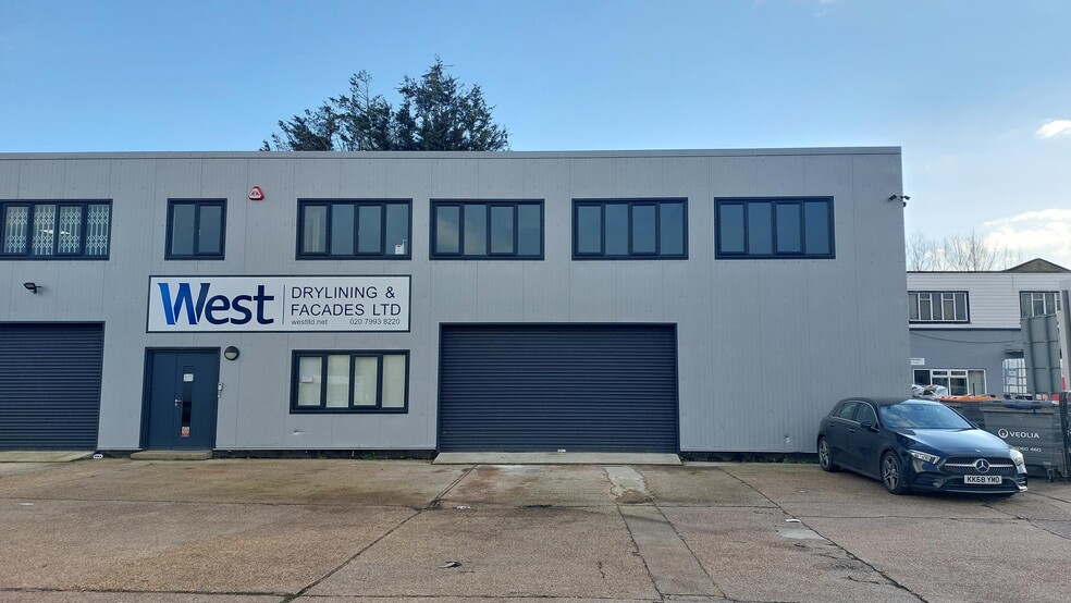 Lyon Rd, Romford for lease - Building Photo - Image 1 of 3