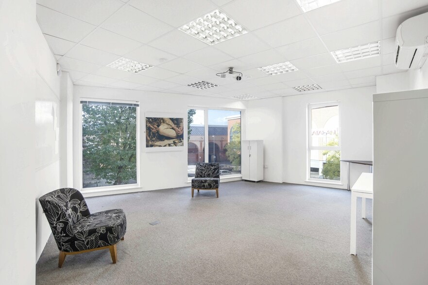 Ramsgate St, London for lease - Interior Photo - Image 1 of 27