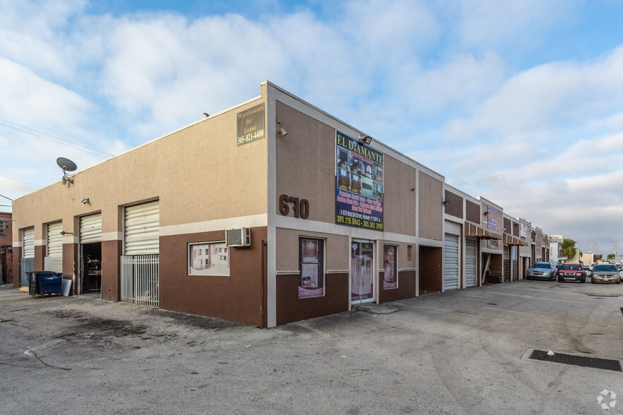 670-698 W 84th St, Hialeah, FL for lease - Primary Photo - Image 1 of 14