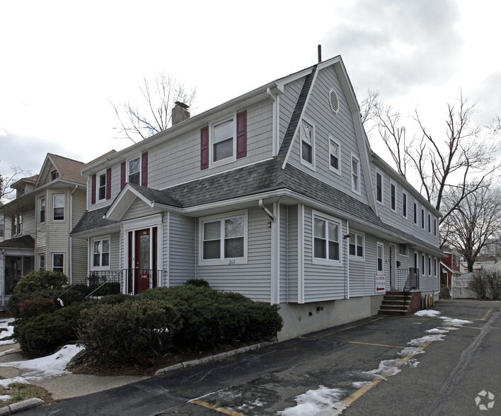 269, 279-293 Passaic St portfolio of 2 properties for sale on LoopNet.ca - Primary Photo - Image 2 of 7