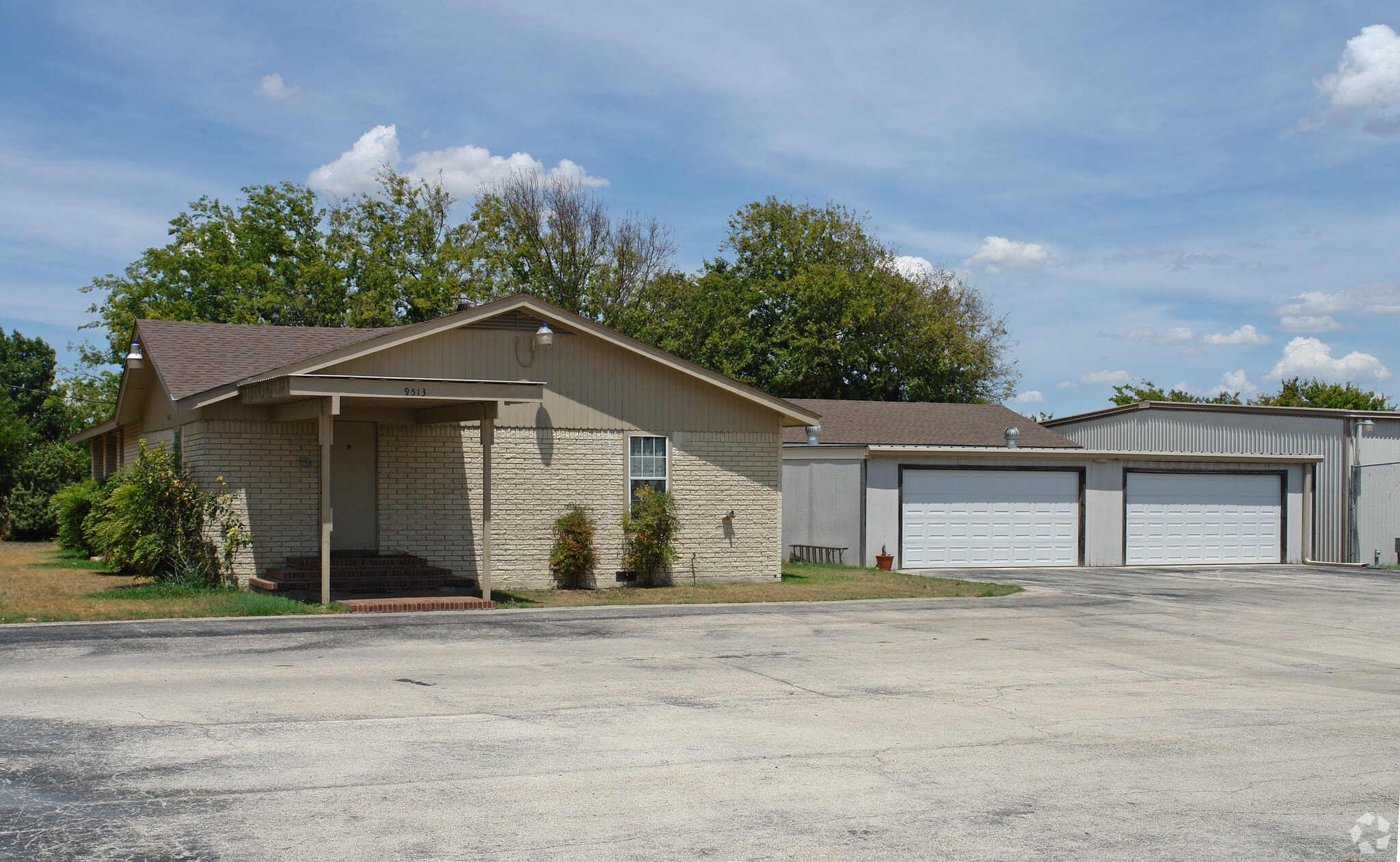 9513 Brown Ln, Austin, TX for sale Primary Photo- Image 1 of 13