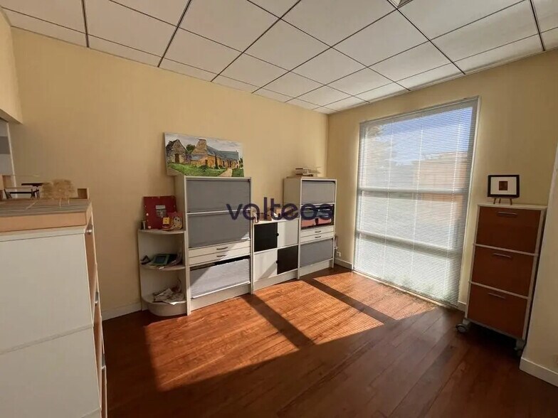 15 Place De France, Balma for lease - Interior Photo - Image 3 of 7