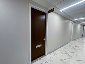 11 Broadway, New York, NY for lease Building Photo- Image 2 of 3