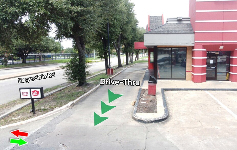 10454 Richmond Ave, Houston, TX à louer - Photo du bâtiment - Image 2 de 4