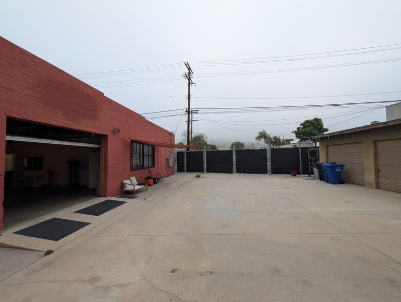 2240-2246 Fair Park Ave, Los Angeles, CA à vendre - Photo du bâtiment - Image 3 de 16