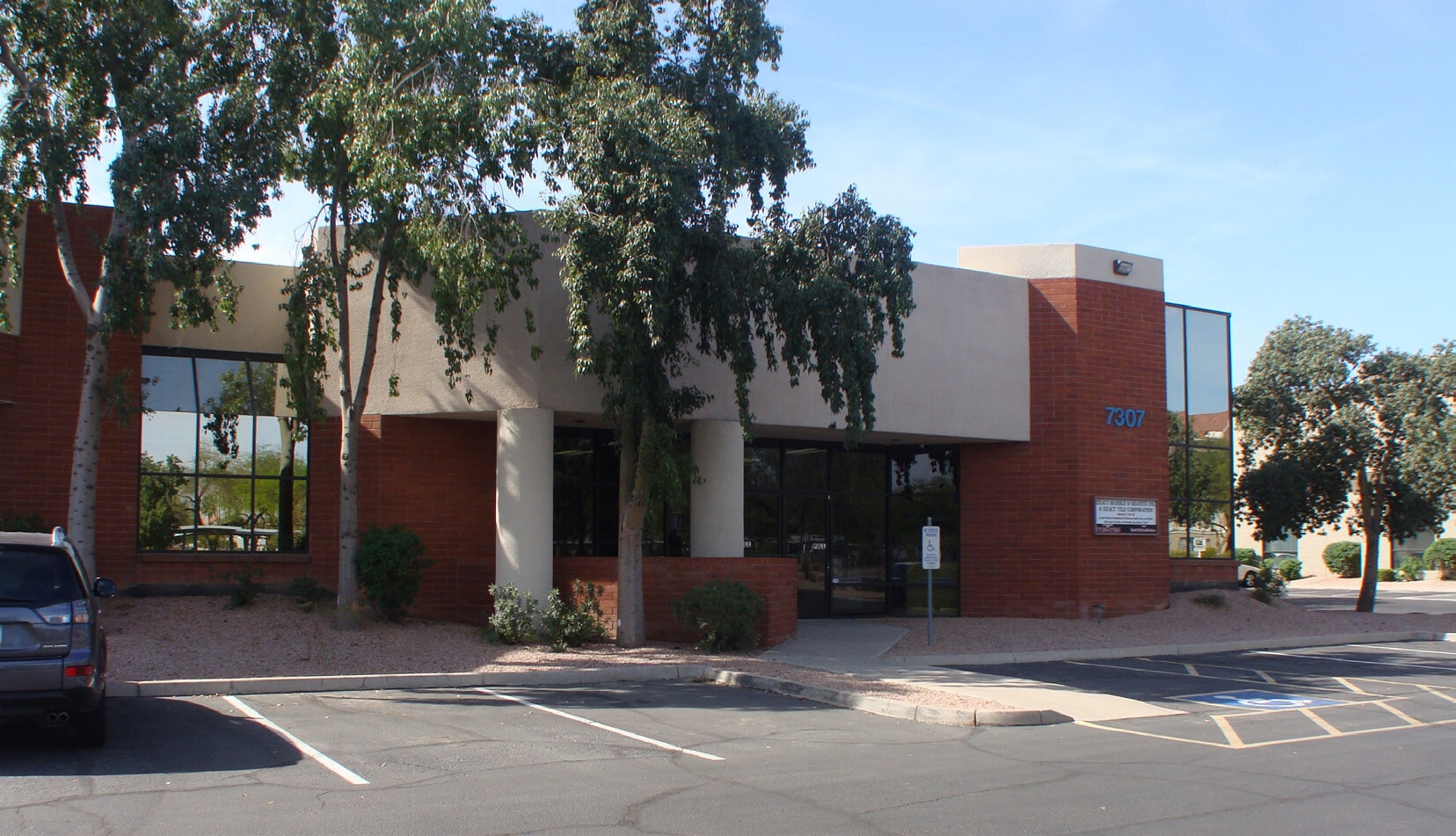 7307 W Boston St, Chandler, AZ à louer Photo du bâtiment- Image 1 de 4
