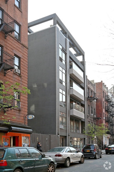 530 E 5th St, New York, NY for sale - Building Photo - Image 3 of 15