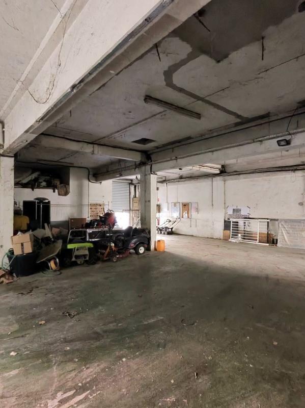 Industrial in Marseille for sale Building Photo- Image 1 of 7