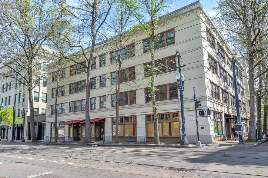 75 NW Couch St, Portland, OR for lease - Building Photo - Image 2 of 66