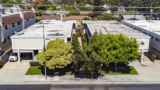 Plus de détails pour 1850 & 1856 S Bundy Drive Portfolio – Multi-résidentiel à vendre, Los Angeles, CA