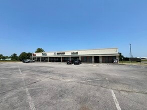 100 Walmart Dr, Morrilton, AR for lease Interior Photo- Image 2 of 2