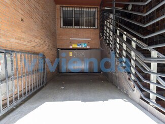 Plus de détails pour Multi-résidentiel à vendre