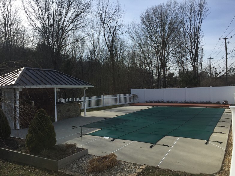 139 Riverside Dr, Thompson, CT à vendre - Photo du bâtiment - Image 3 de 24