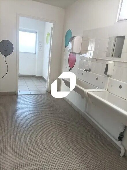 2 Avenue D'Alsace Lorraine, SAINT-OUEN-L'AUMONE for lease - Building Photo - Image 3 of 18