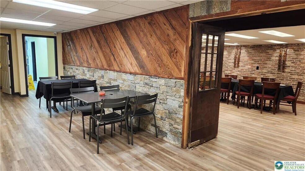 874 Pa-903, Jim Thorpe, PA à vendre - Photo du bâtiment - Image 3 de 20