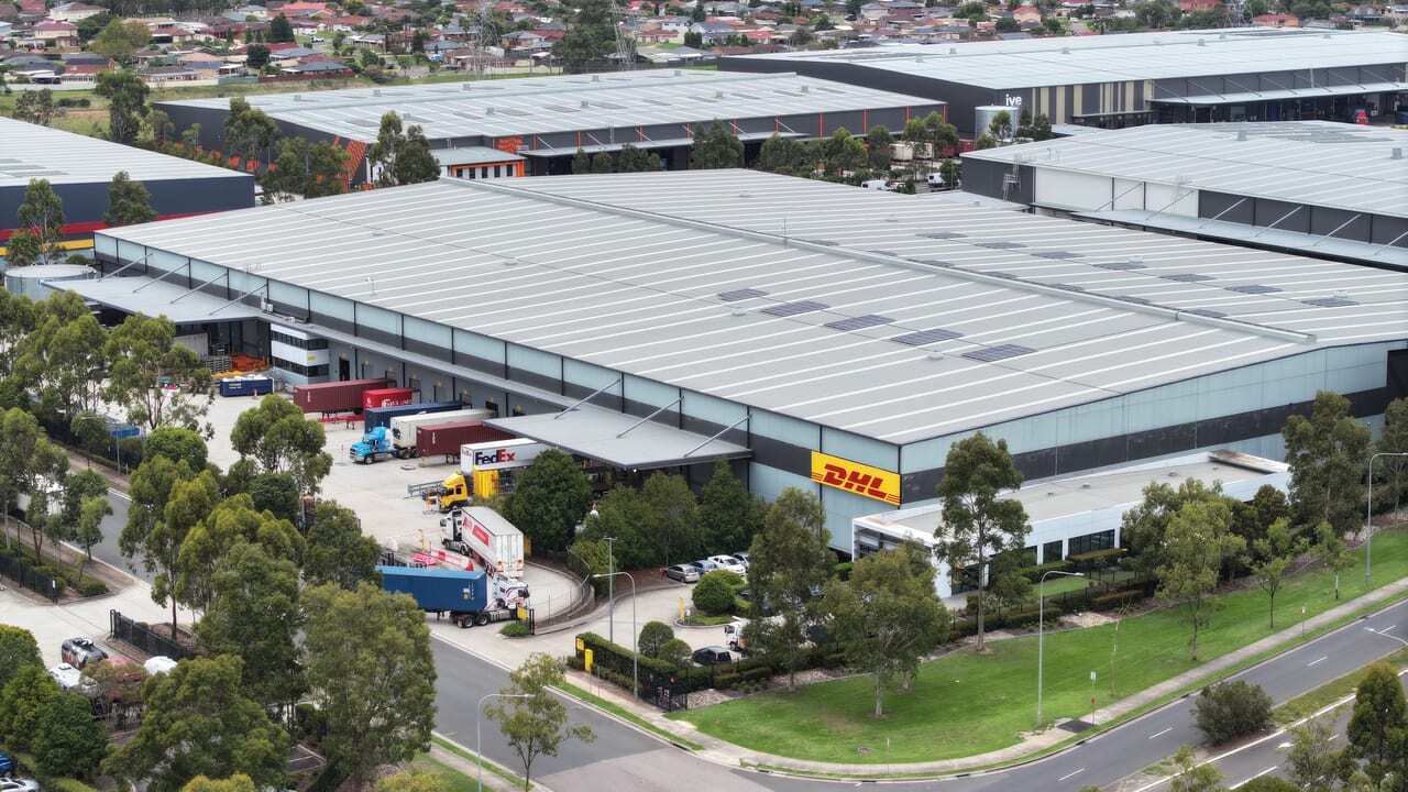 22 Grady Cres, Erskine Park for lease Primary Photo- Image 1 of 2