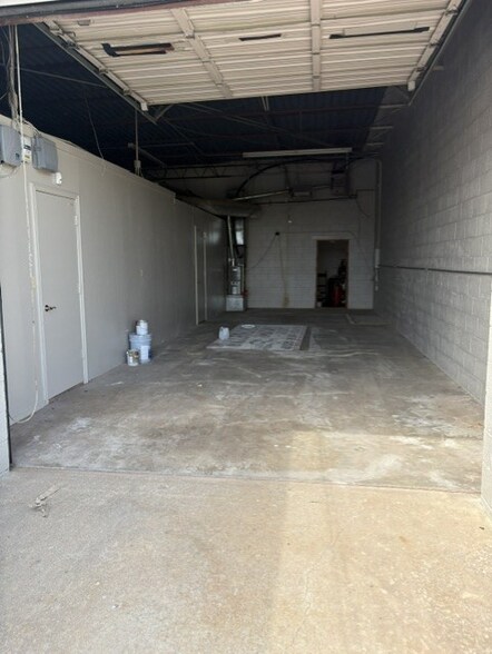 3920 Classen Blvd, Norman, OK à louer - Photo du bâtiment - Image 2 de 14