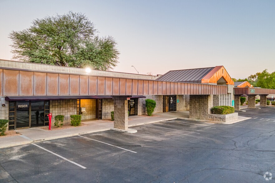 10601 N Hayden Rd, Scottsdale, AZ à louer - Photo du bâtiment - Image 3 de 4