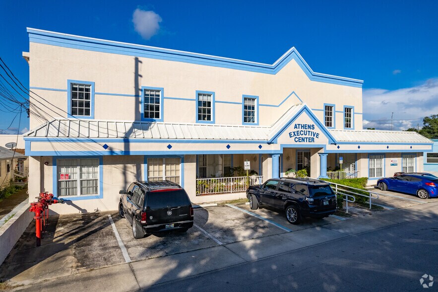 110 Athens St, Tarpon Springs, FL à louer - Photo du bâtiment - Image 2 de 16