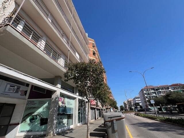 Office in Barberà del Vallès, Barcelona for lease - Building Photo - Image 2 of 2