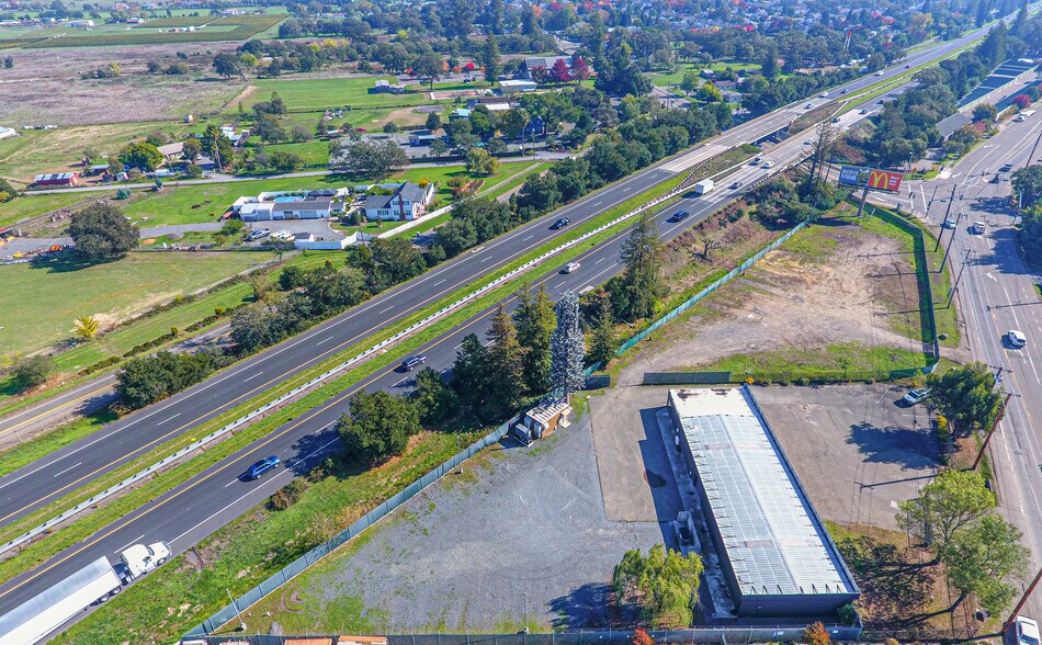 10342 Old Redwood Hwy, Windsor, CA à vendre - Photo du bâtiment - Image 3 de 72