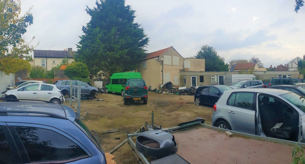 26A Hounslow Rd, Feltham for sale - Primary Photo - Image 1 of 1