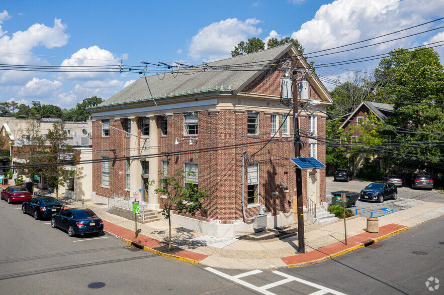 17 Watchung Plz, Montclair, NJ à vendre - Photo du bâtiment - Image 1 de 1