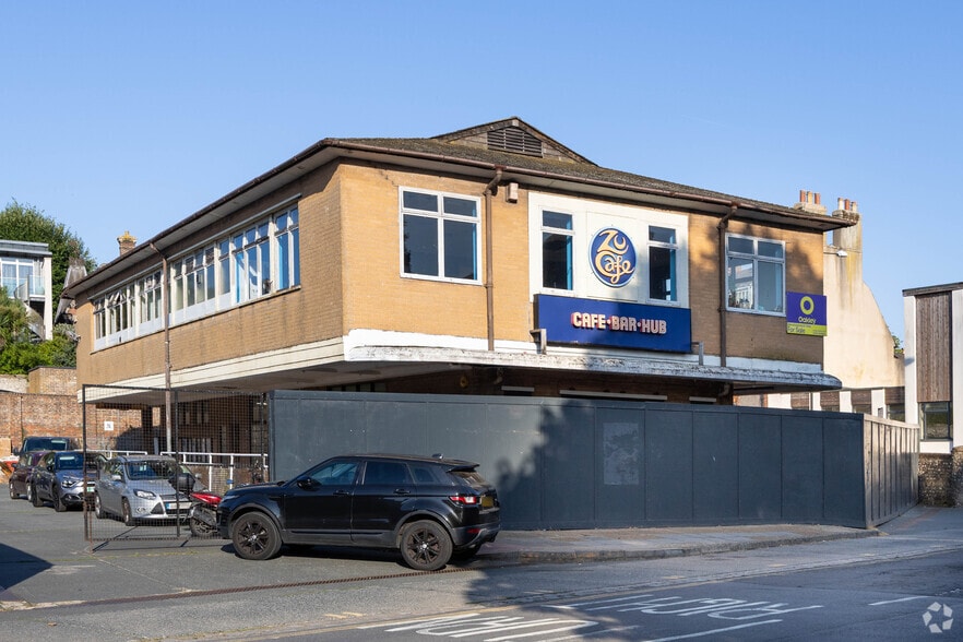 The Former Lewes Bus Station portfolio of 2 properties for sale on LoopNet.ca - Primary Photo - Image 2 of 10