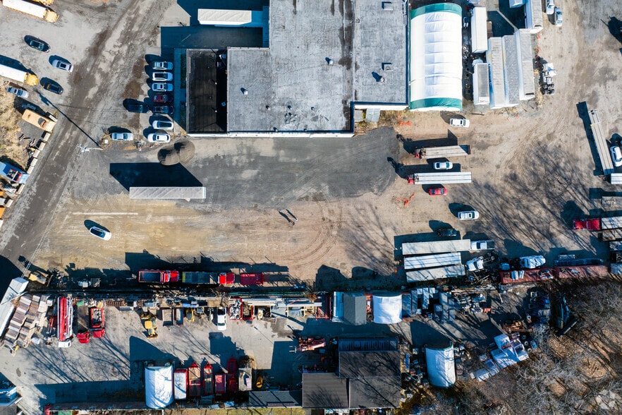 113-114 Whitehead Ave, South River, NJ for lease - Primary Photo - Image 3 of 28