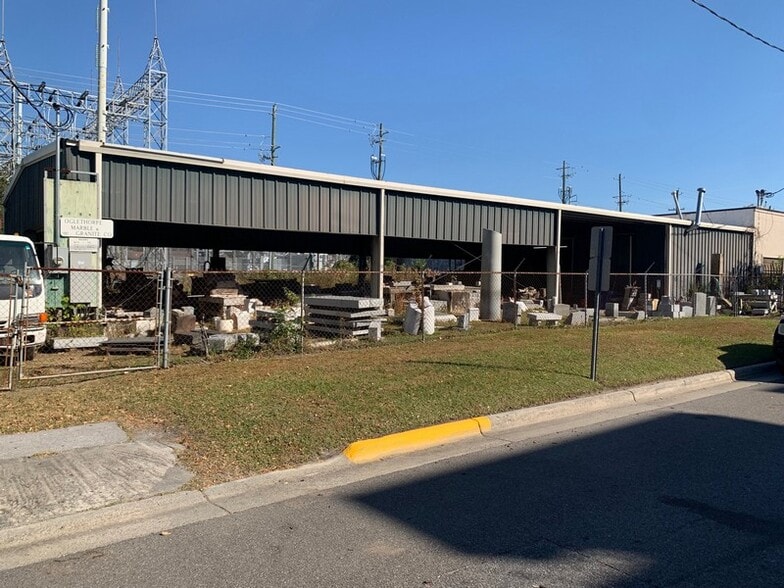 918 E Broad St, Savannah, GA for sale - Building Photo - Image 3 of 4