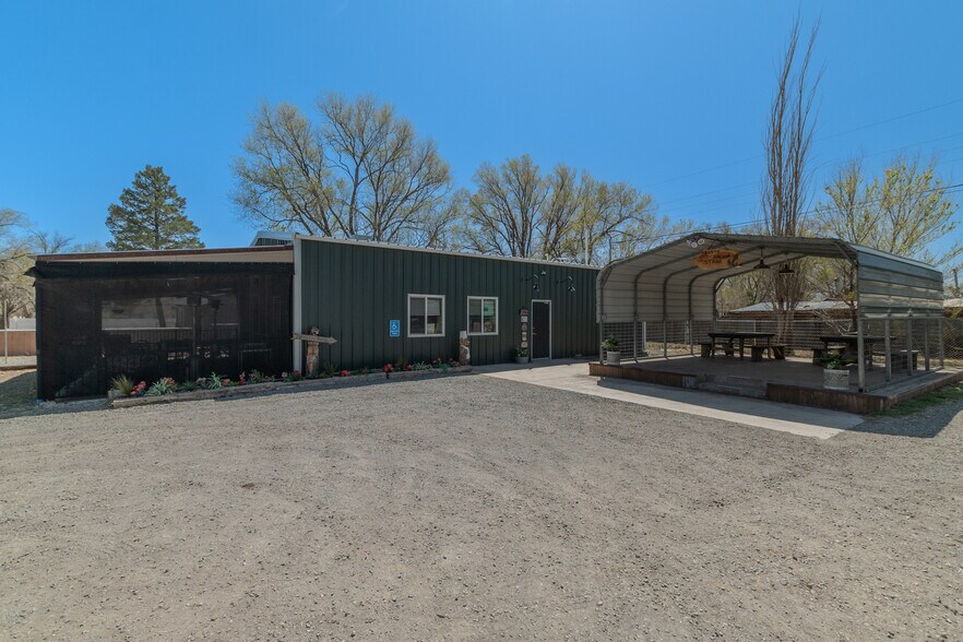 433 W Smokey Bear Blvd, Capitan, NM à vendre - Photo du bâtiment - Image 2 de 9
