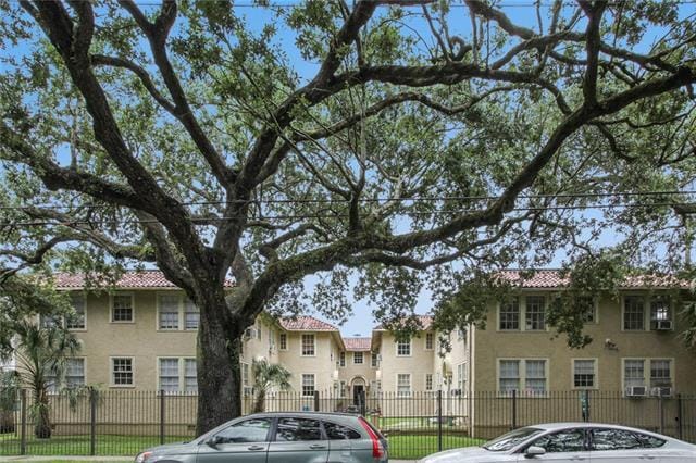 1905 S Carrollton Ave, New Orleans, LA à vendre - Photo du bâtiment - Image 2 de 12