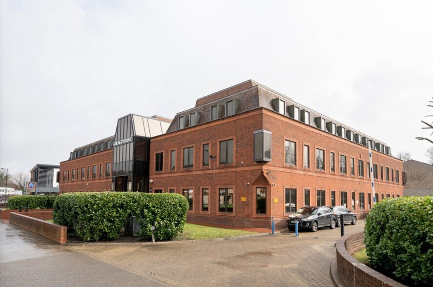 163 Brighton Rd, Coulsdon à louer - Photo du bâtiment - Image 1 de 2