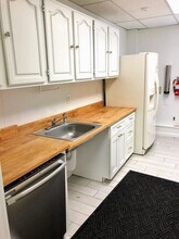 2 Kings Hwy W, Haddonfield, NJ for lease Interior Photo- Image 1 of 6