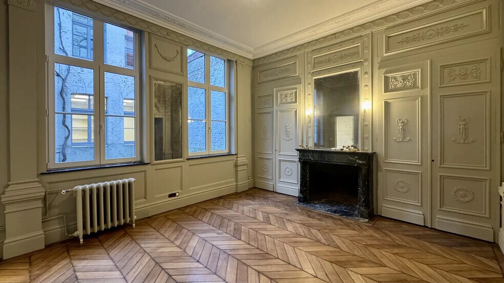 Bureau dans Lille à louer - Photo du bâtiment - Image 2 de 9