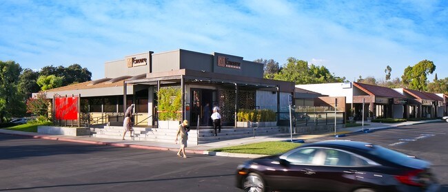 Plus de détails pour 23525-23555 Palomino Dr, Diamond Bar, CA - Commerce de détail à louer