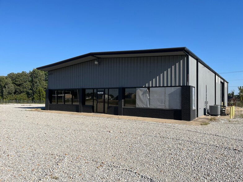 5312 Stadium Blvd, Jonesboro, AR à vendre - Photo du bâtiment - Image 1 de 29