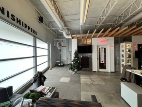 111 Adell Pl, Elmhurst, IL for lease Interior Photo- Image 1 of 16