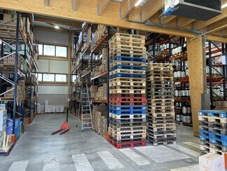 Plus de détails pour Local d'activités à louer
