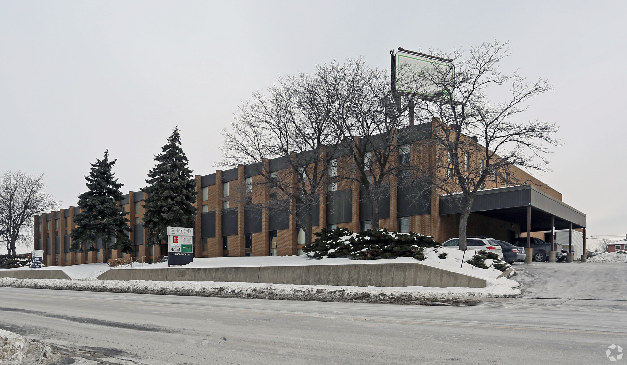 125 Norfinch Dr, Toronto, ON for lease Primary Photo- Image 1 of 9