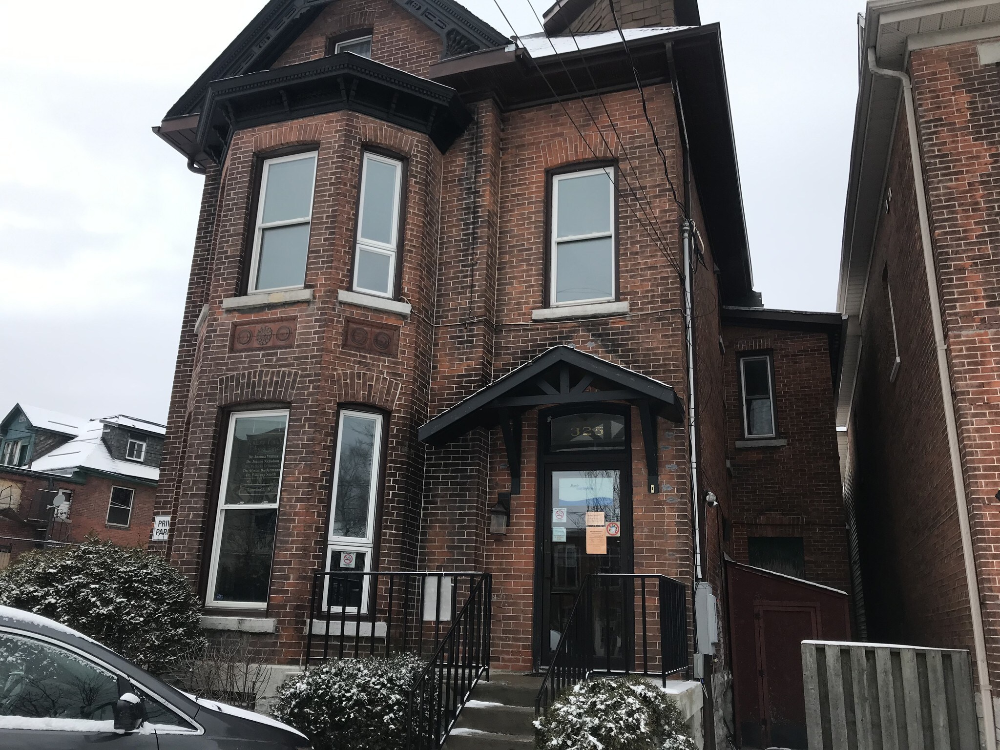 325 University Ave, Kingston, ON à vendre Photo principale- Image 1 de 1