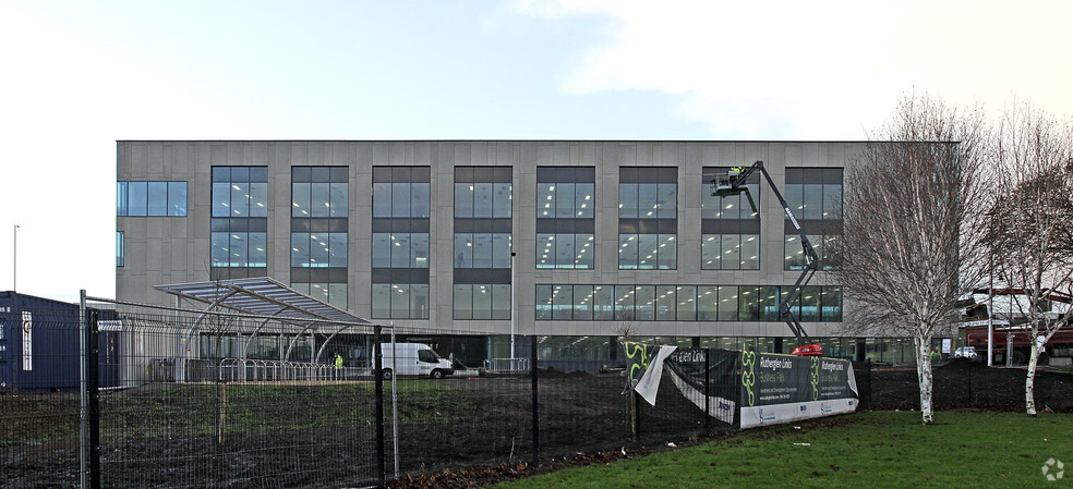 Farmeloan Rd, Rutherglen à louer - Photo du bâtiment - Image 2 de 13