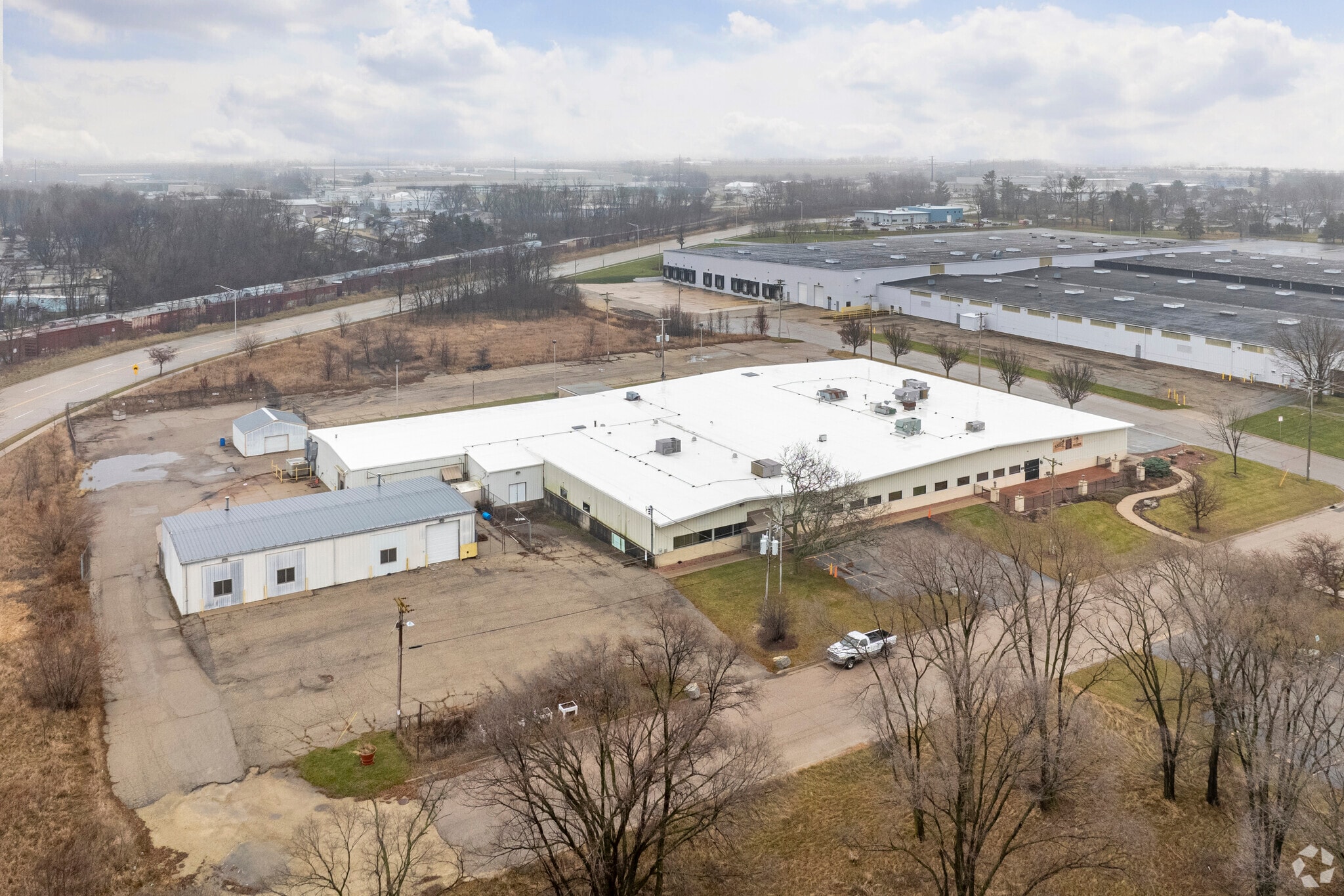 1741 Adel St, Janesville, WI for lease Primary Photo- Image 1 of 18