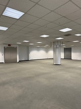 950 Stephenson Hwy, Troy, MI for lease Interior Photo- Image 1 of 2