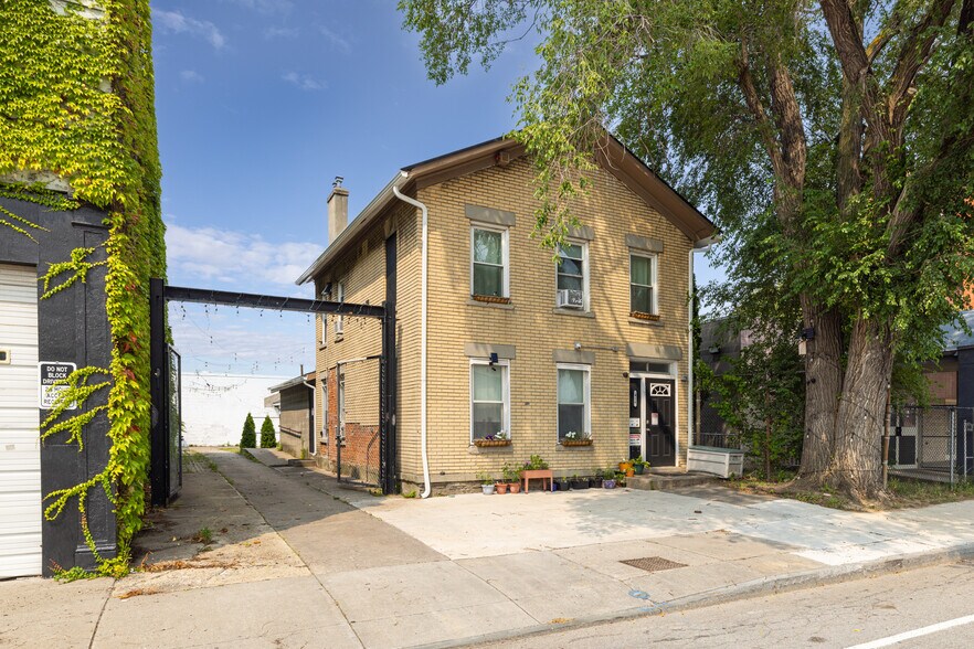 416 Central Ave, Rochester, NY à vendre - Photo du bâtiment - Image 2 de 11