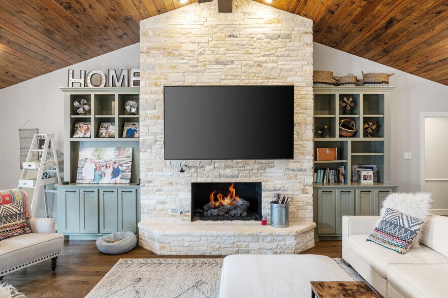 608 W Morse St, Fredericksburg, TX à vendre - Photo intérieure - Image 2 de 66